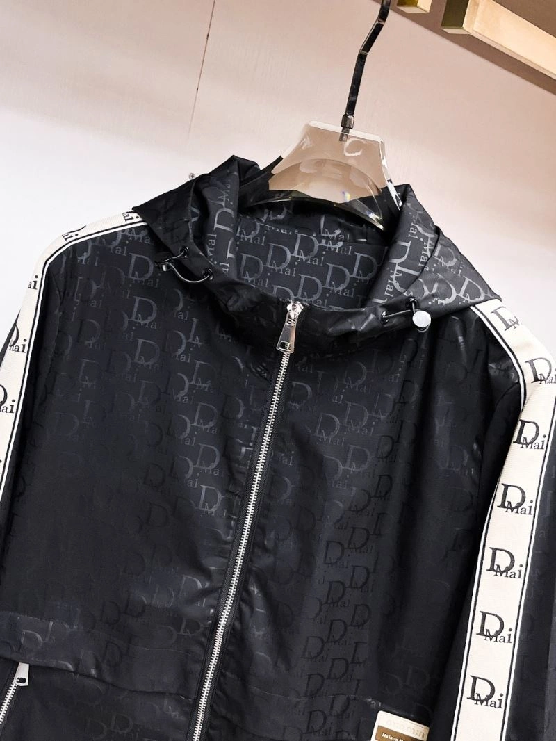 EyeCatching Christian Dior Outwear 115777