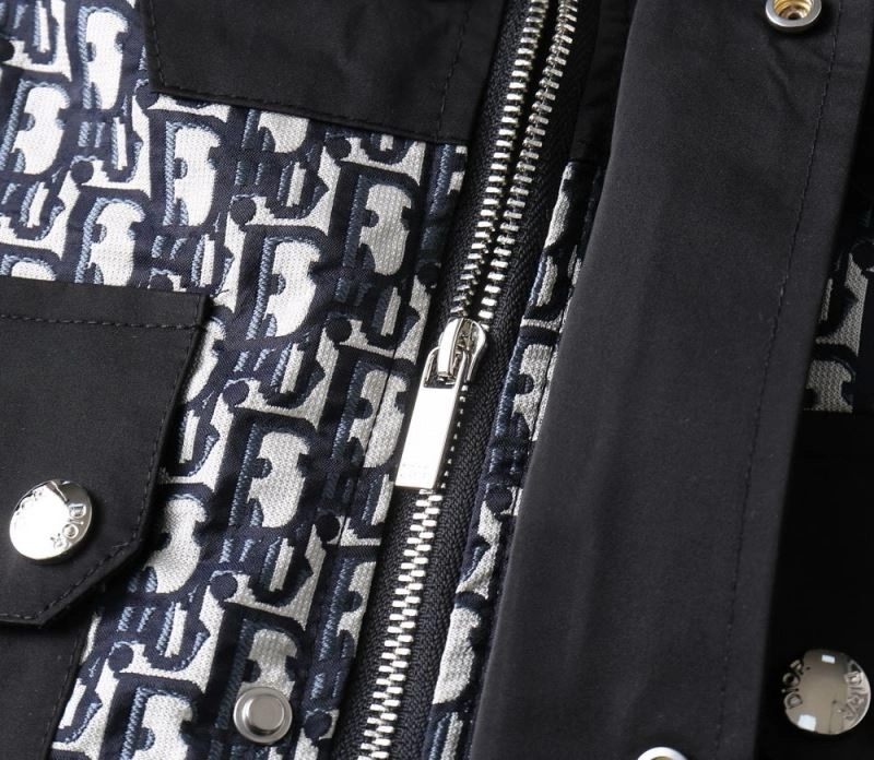 Elegant Christian Dior Outwear 115774