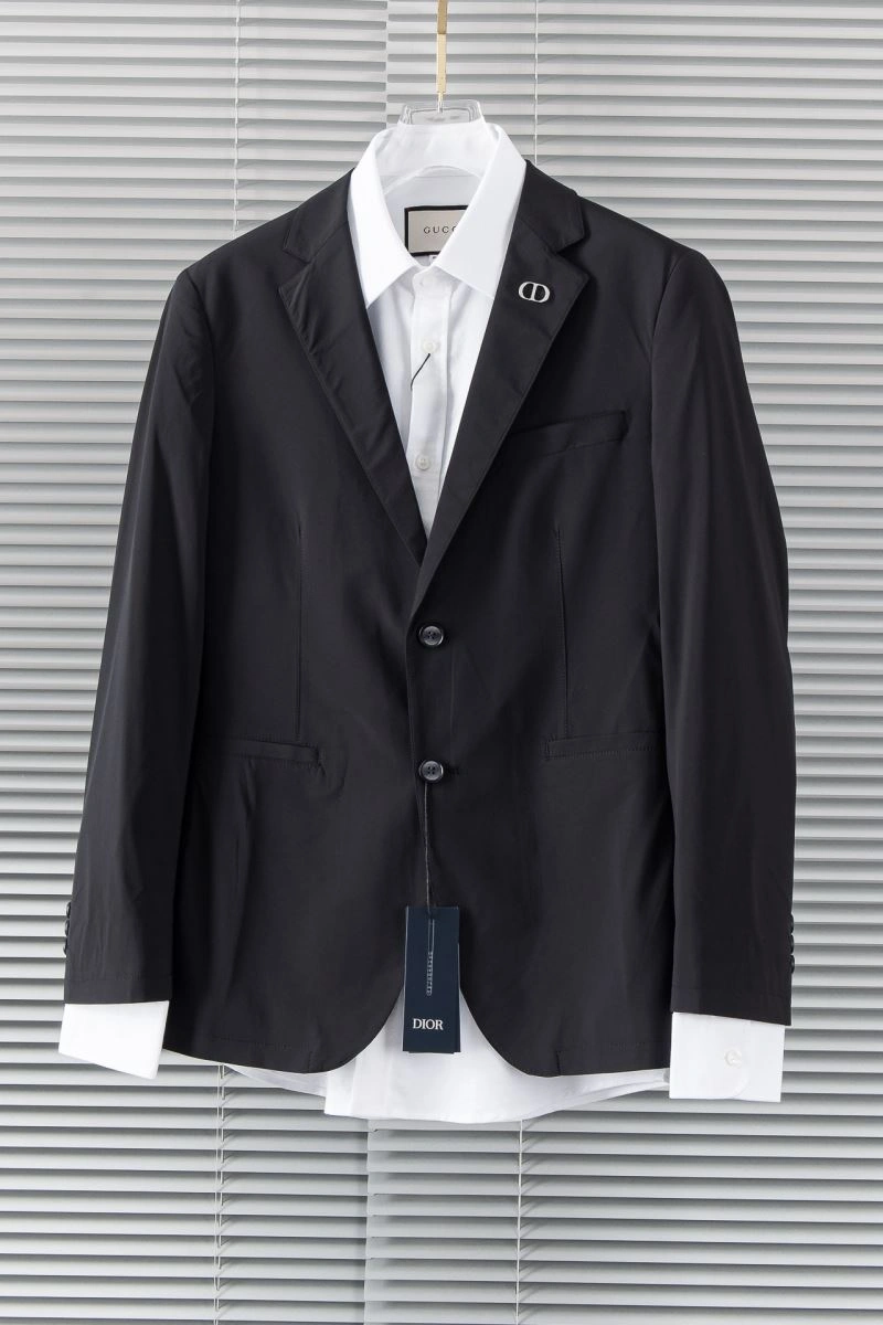 Trendsetting Christian Dior Outwear 115405