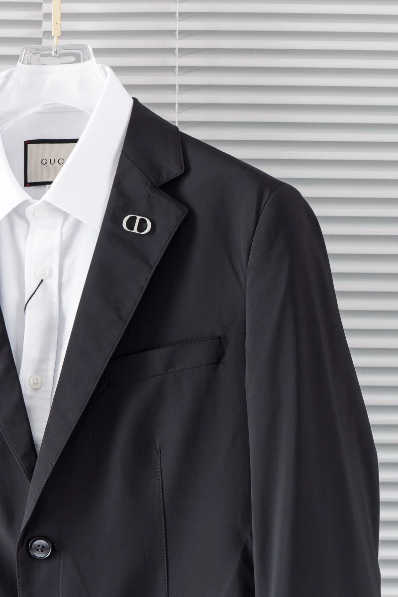Trendsetting Christian Dior Outwear 115405