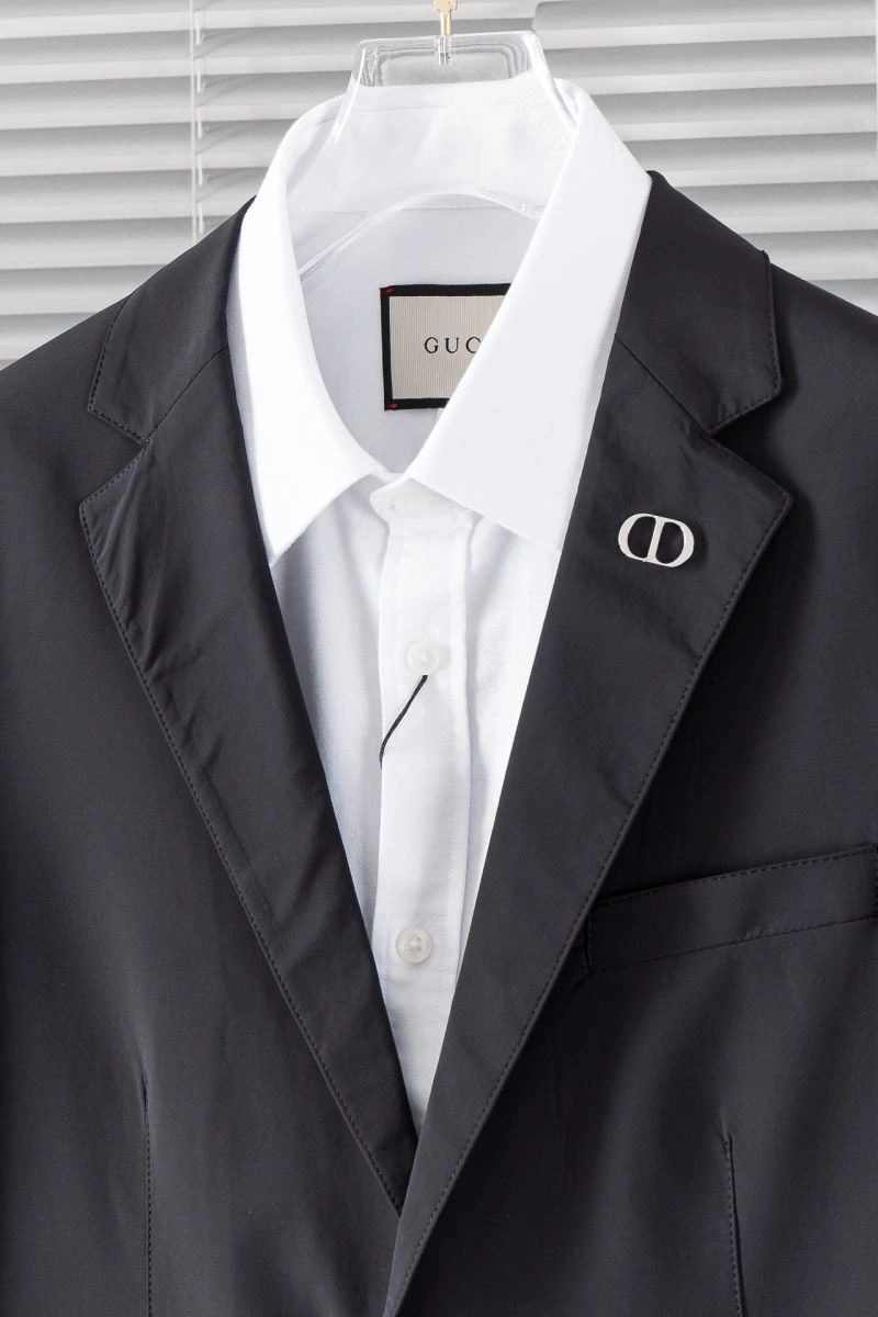 Trendsetting Christian Dior Outwear 115405
