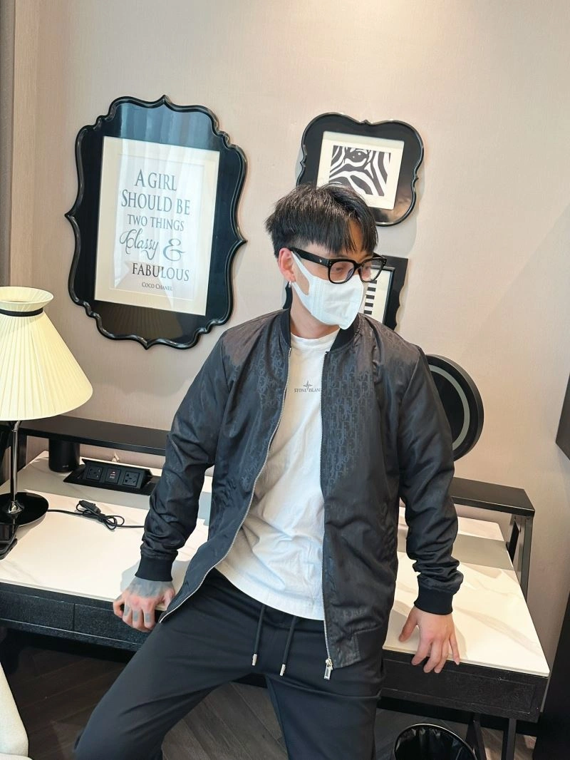 Upgraded Christian Dior Outwear 115391