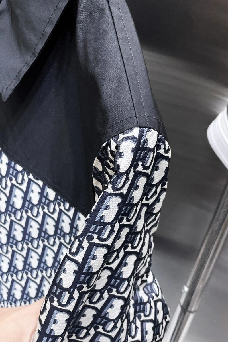 Vibrant Christian Dior Outwear 115364