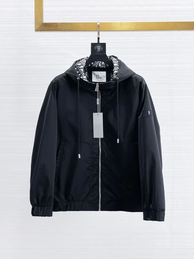 Timeless Christian Dior Outwear 115360