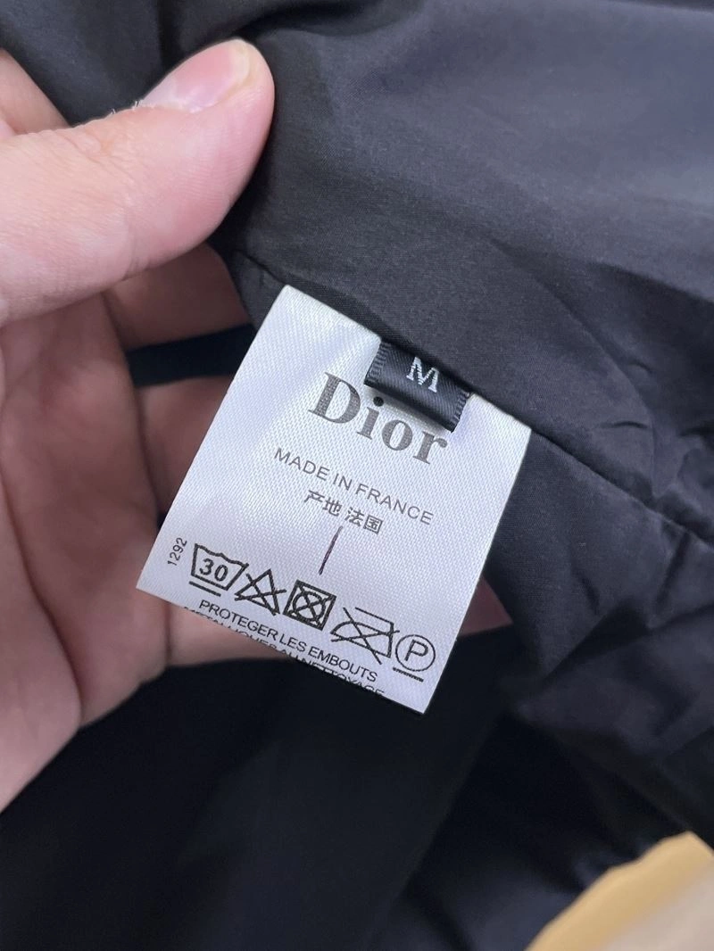 Timeless Christian Dior Outwear 115360