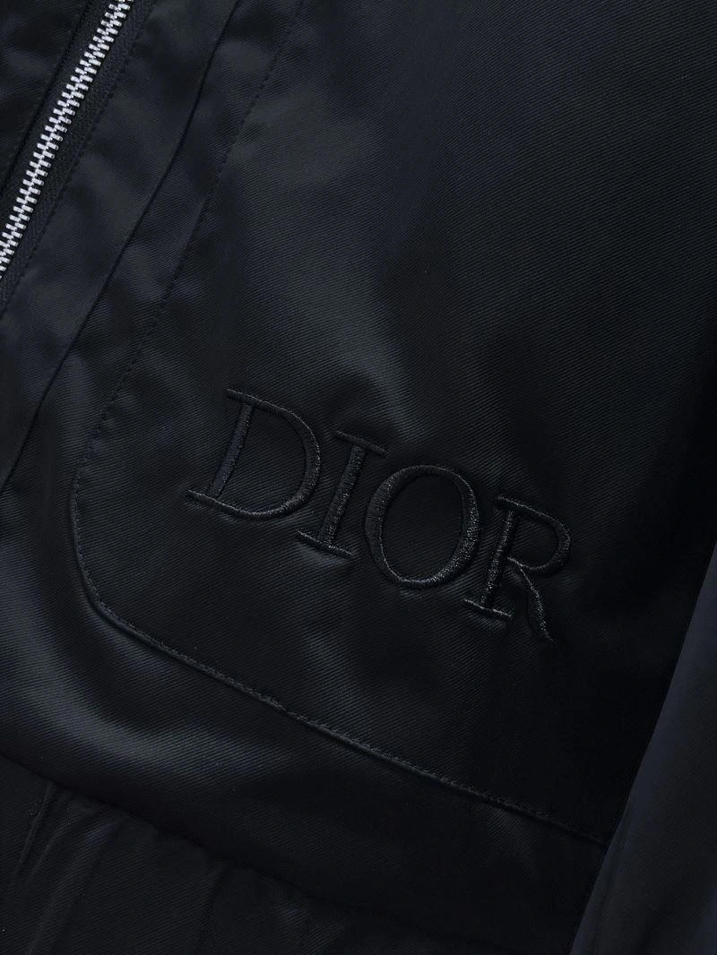 Timeless Christian Dior Outwear 115360