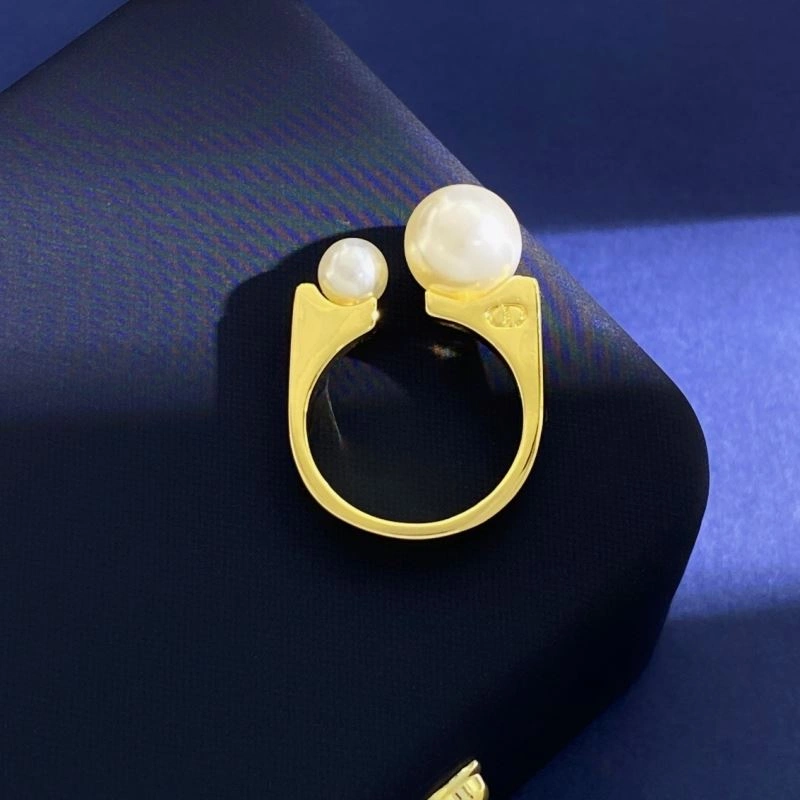 Lightweight Christian Dior Rings 236064