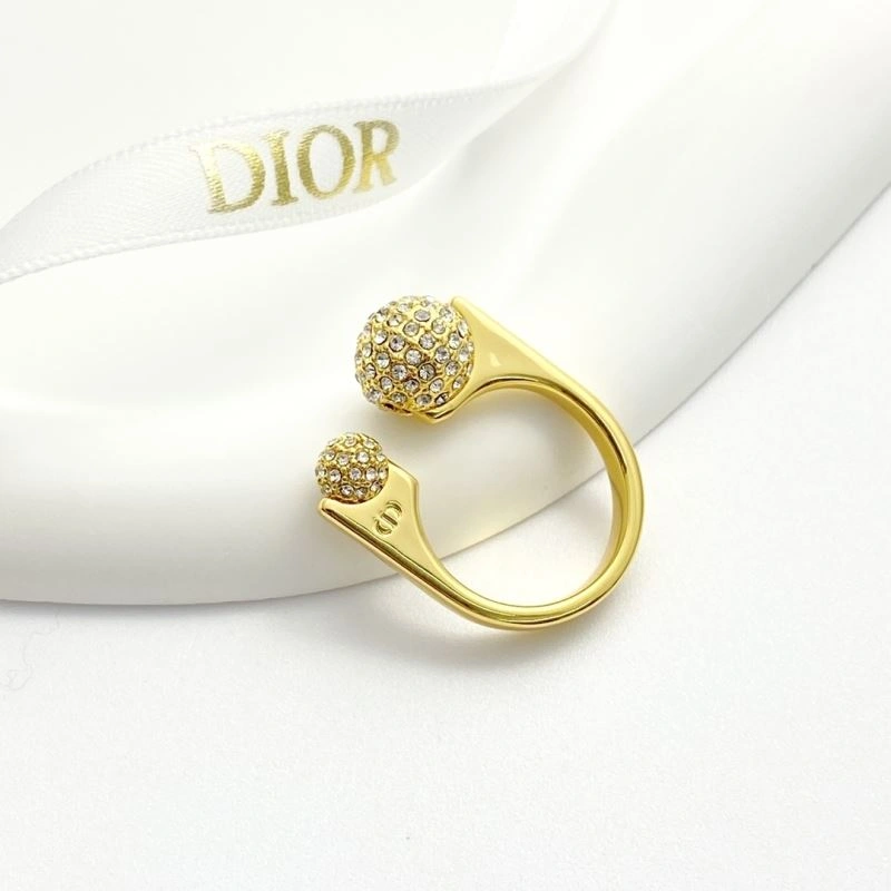 Resilient Christian Dior Rings 235177