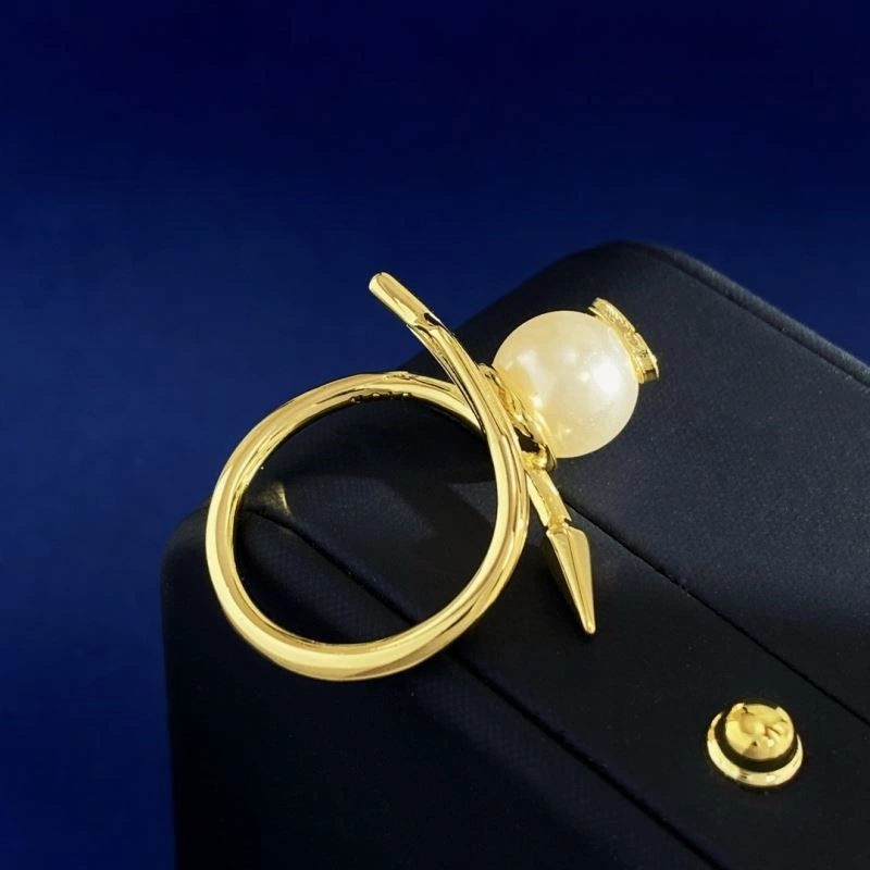 Lightweight Christian Dior Rings 233316