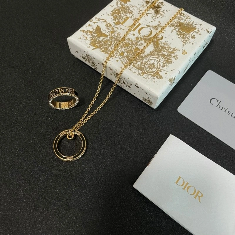 WellDesigned Christian Dior Rings 232425