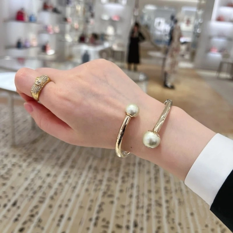 Comfortable Christian Dior Rings 232424