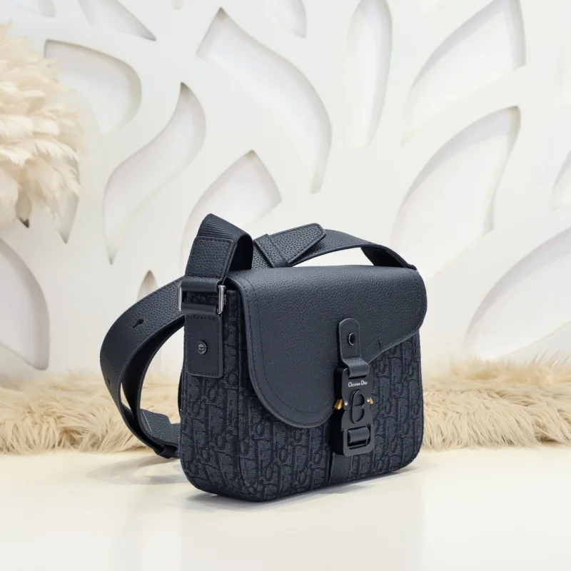 Comfortable Christian Dior Saddle Bags 37704