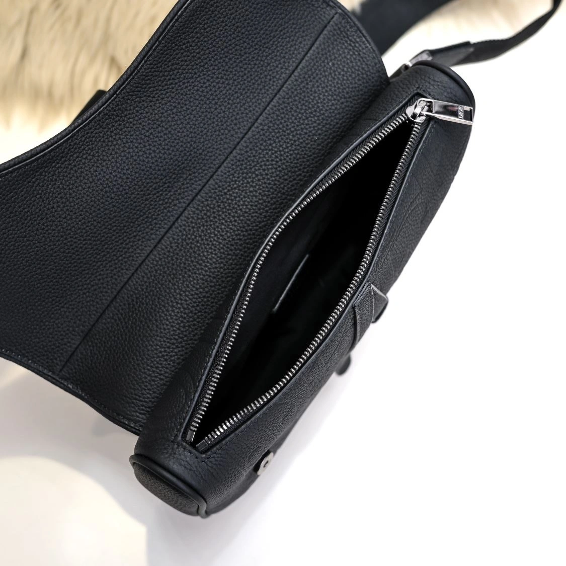 Tailored Christian Dior Saddle bags 91184