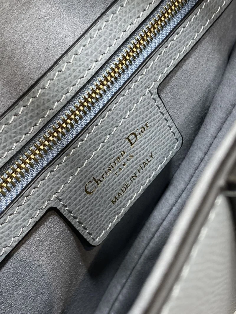 Minimalist Christian Dior Saddle bags 47273