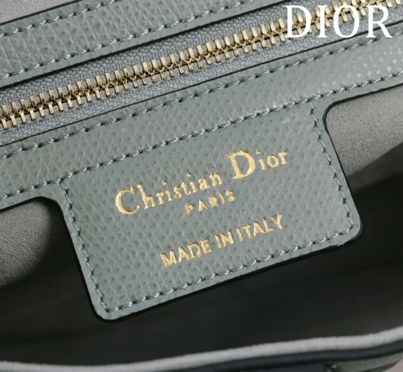 Fashionable Christian Dior Saddle bags 47197