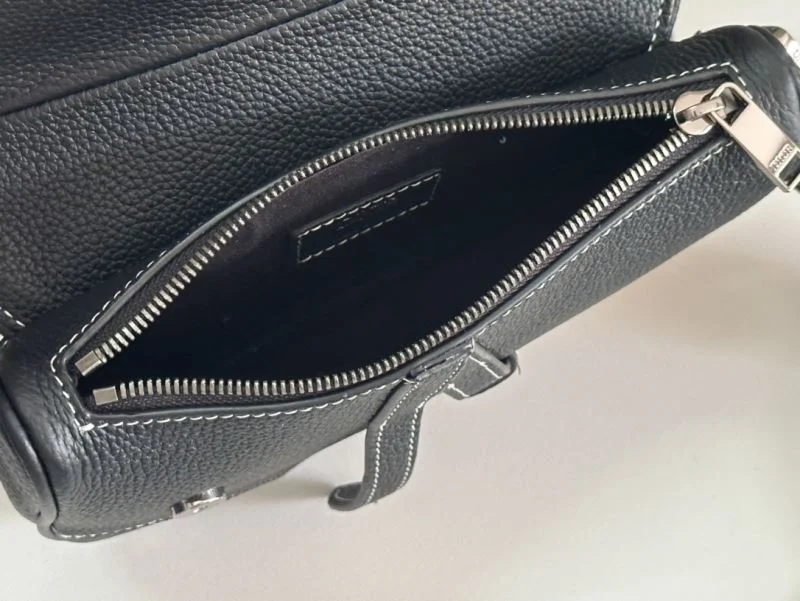 Flexible Christian Dior Saddle bags 47168