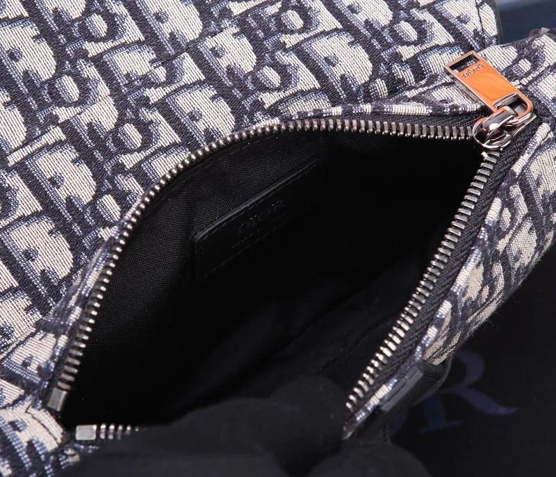 Sporty Christian Dior Saddle bags 47162