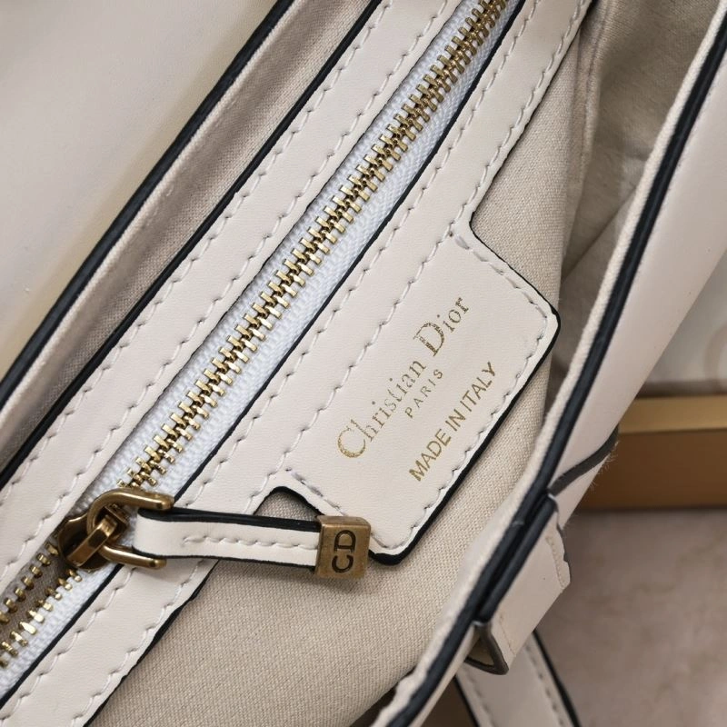 Christian Dior Saddle bags Fashionable 85706