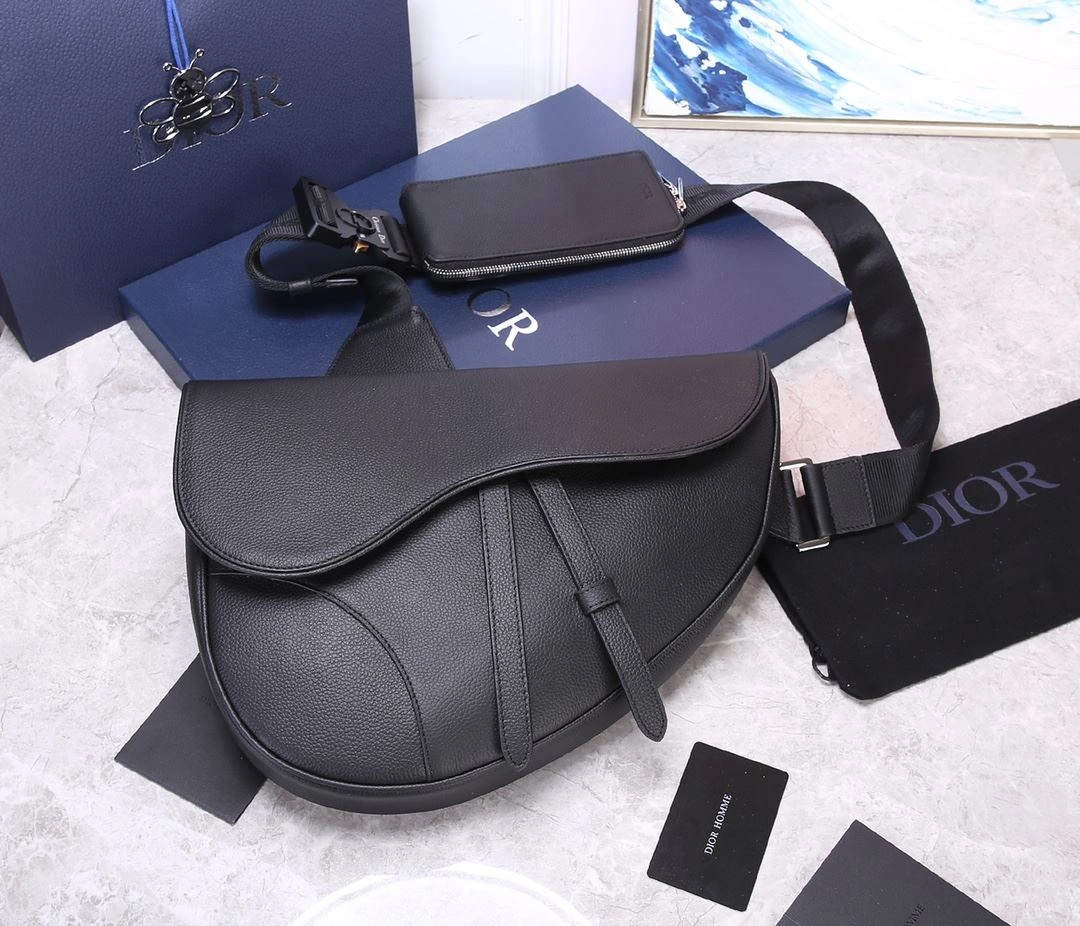 Comfortable Christian Dior Saddle bags 92214