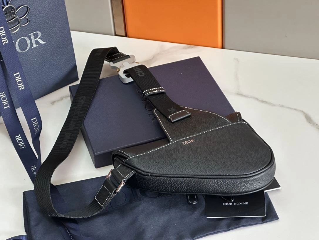 Attractive Christian Dior Saddle bags 92207