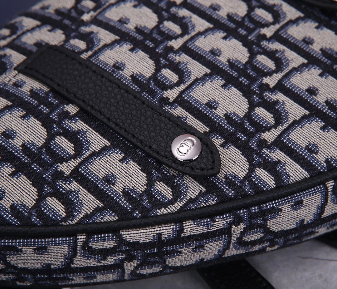 Comfortable Christian Dior Saddle bags 92196