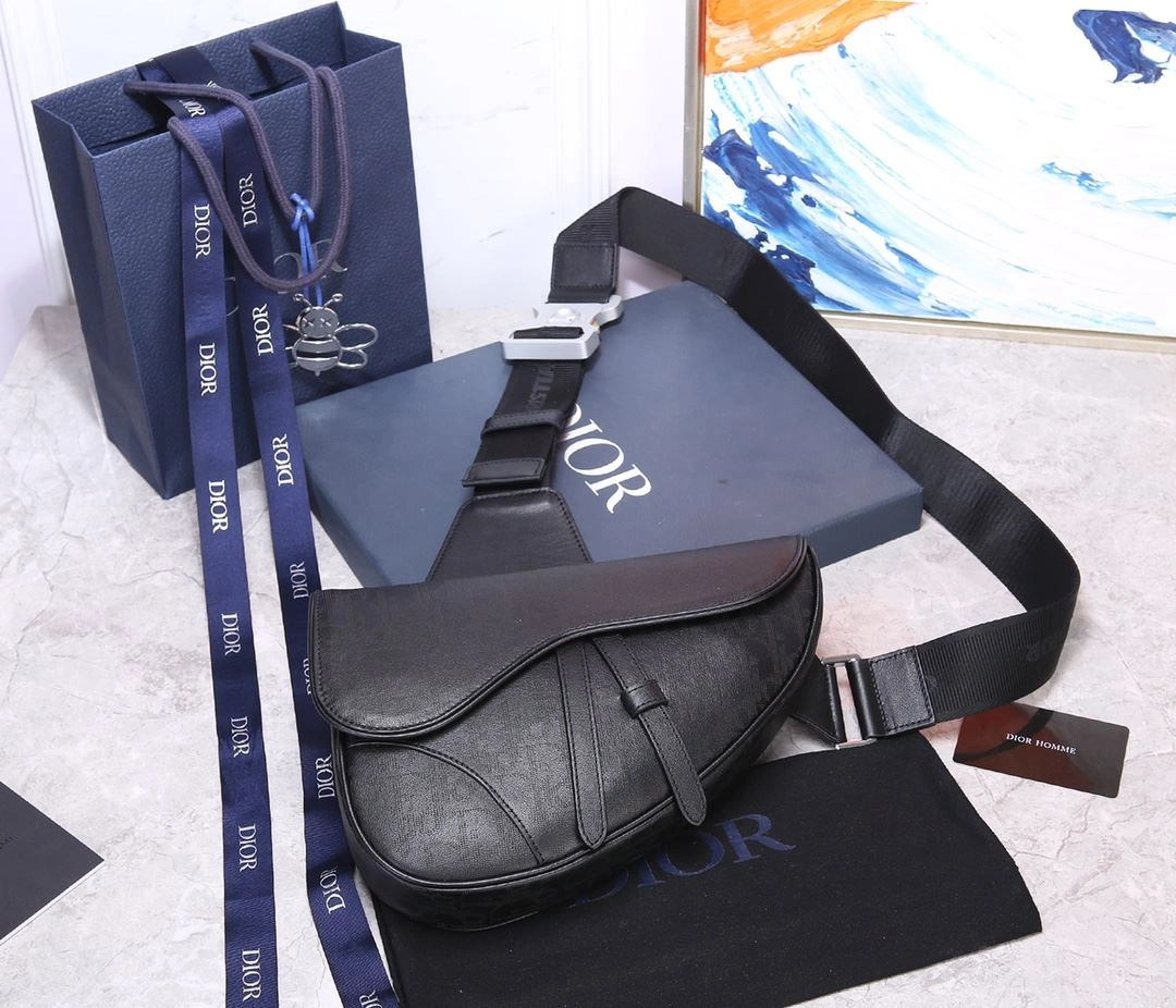 EyeCatching Christian Dior Saddle bags 92199