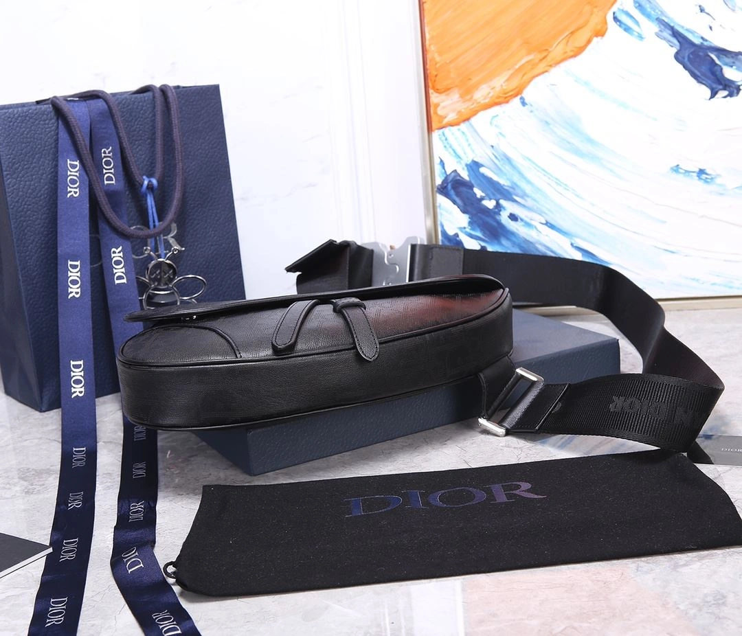 EyeCatching Christian Dior Saddle bags 92199
