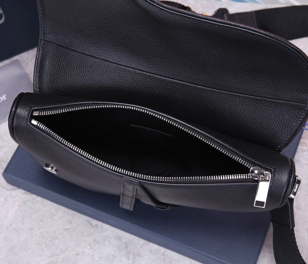 Christian Dior Saddle bags EasyCare 92195