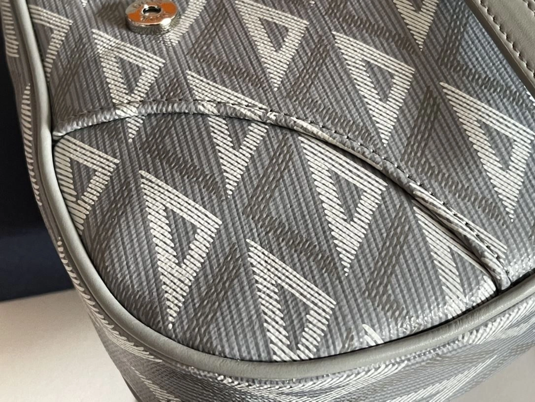 RelaxedFit Christian Dior Saddle bags 92188