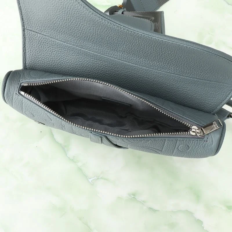 Sporty Christian Dior Saddle bags 46347