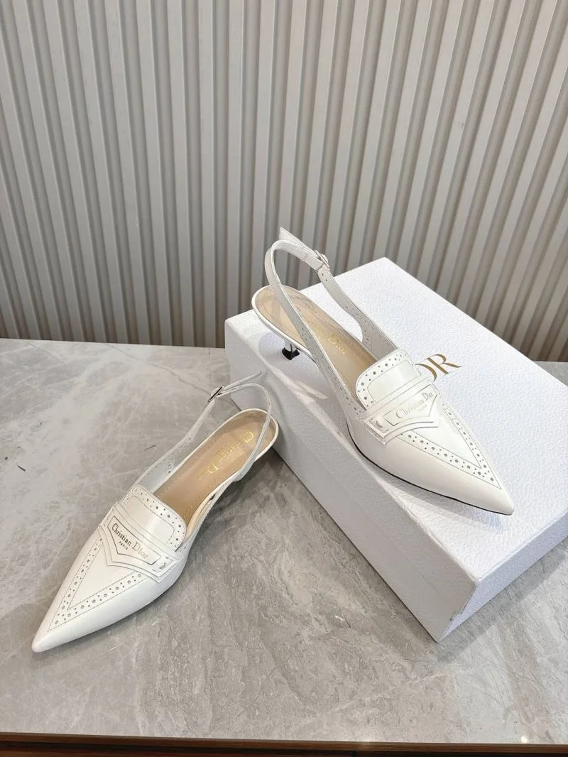 Elegant Christian Dior Sandals 21146