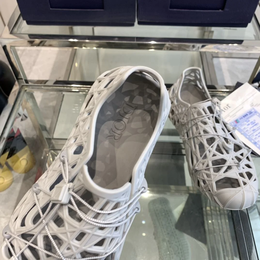 WellDesigned Christian Dior Sandals 21143