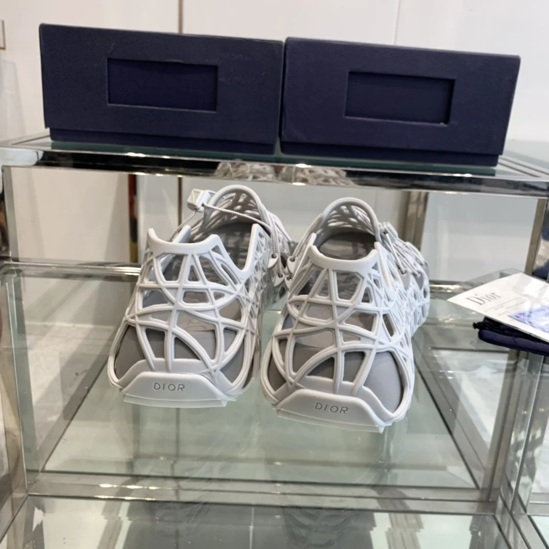 WellDesigned Christian Dior Sandals 21143