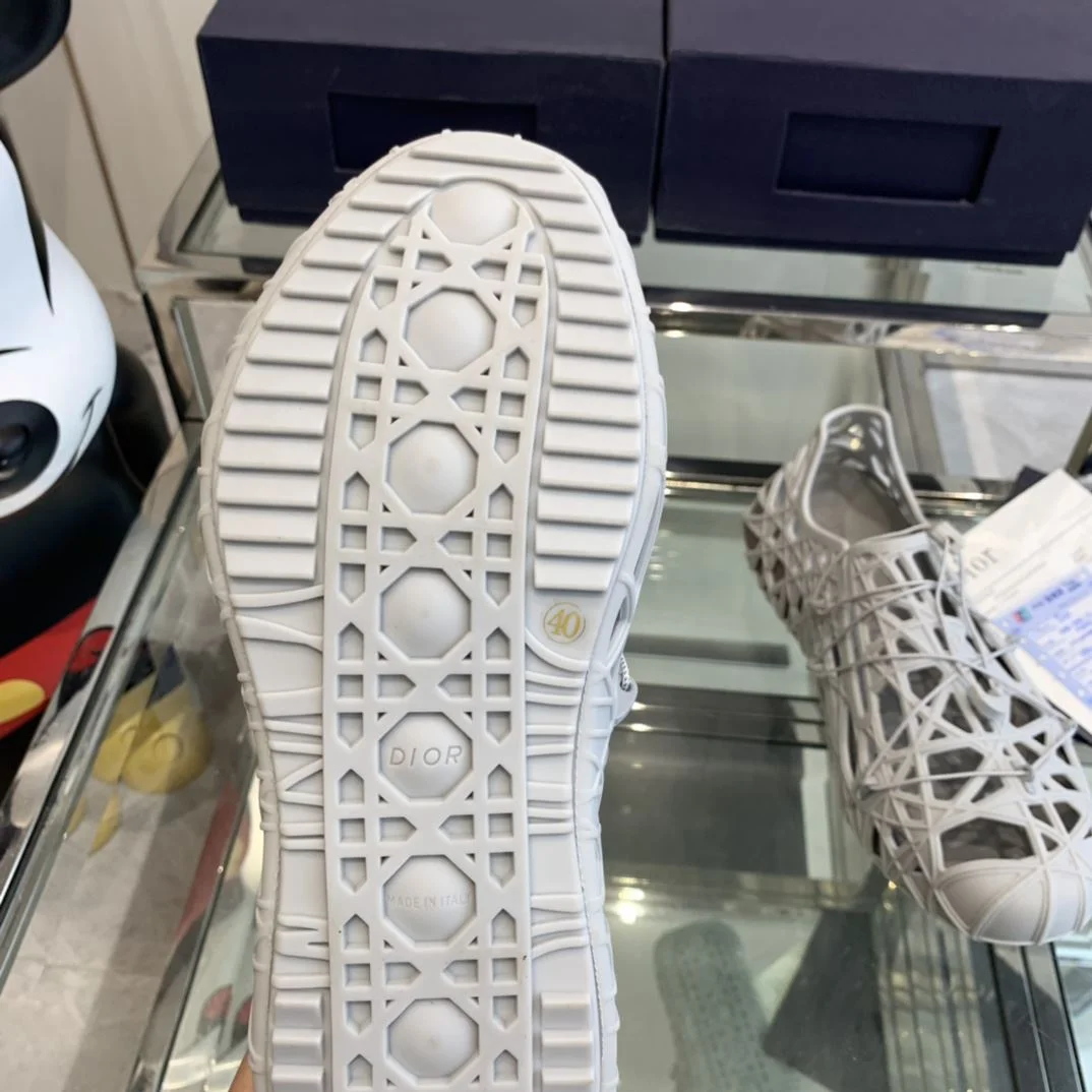 WellDesigned Christian Dior Sandals 21143