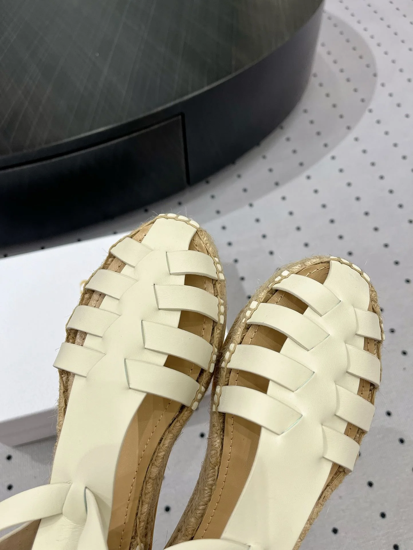 Lightweight Christian Dior Sandals 21142