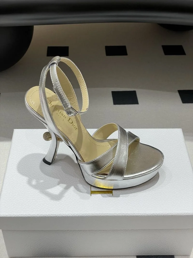 Sleek Christian Dior Sandals 21481