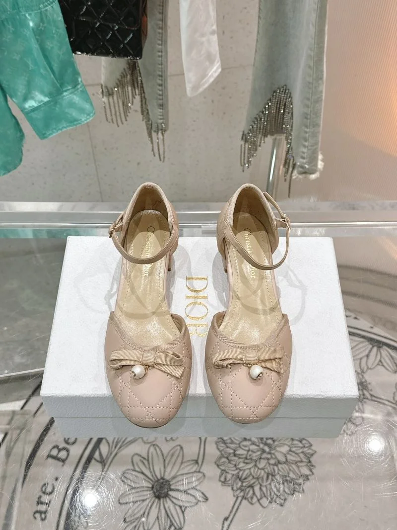 Trendsetting Christian Dior Sandals 20873
