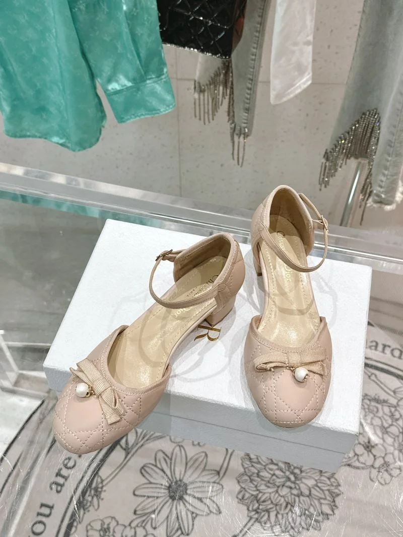 Trendsetting Christian Dior Sandals 20873