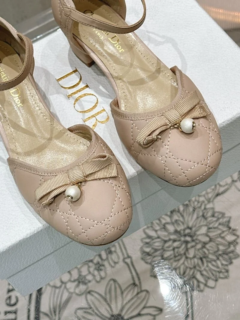 Trendsetting Christian Dior Sandals 20873