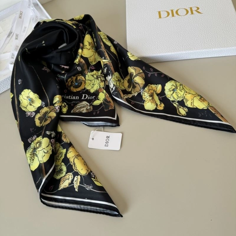 Sleek Christian Dior Scarf 270760