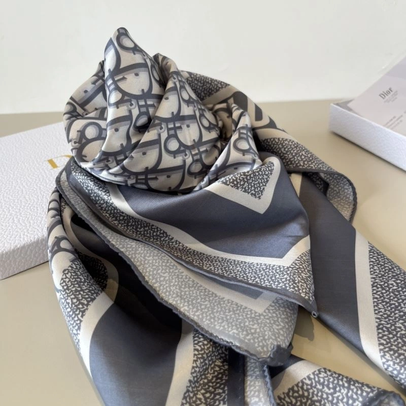 Sleek Christian Dior Scarf 270733
