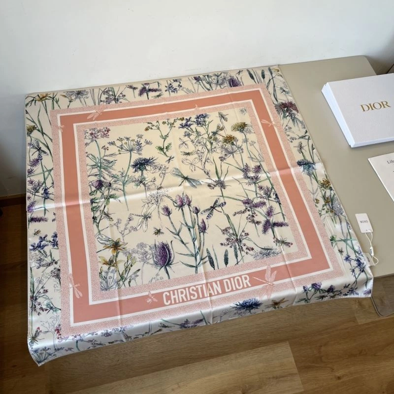 Versatile Christian Dior Scarf 270732
