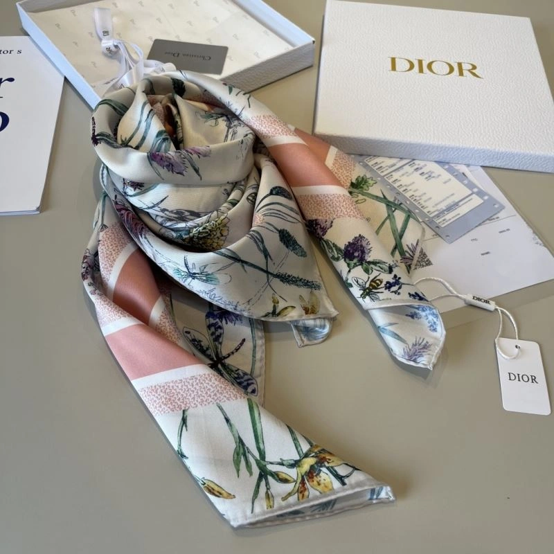 Versatile Christian Dior Scarf 270732