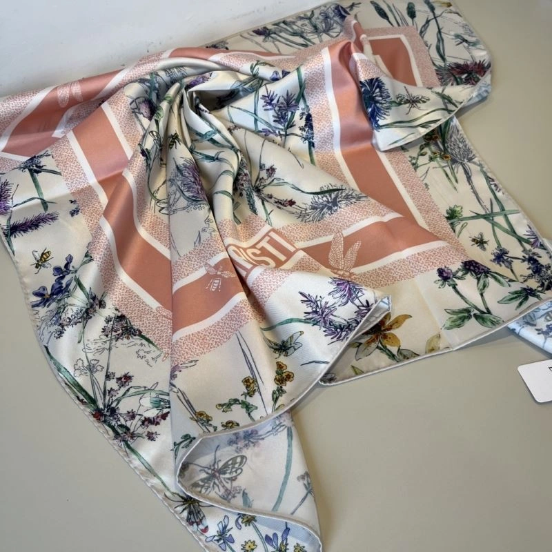 Versatile Christian Dior Scarf 270732