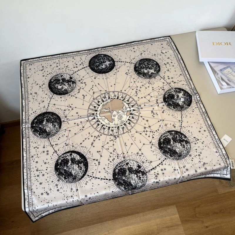 Neat Christian Dior Scarf 270725