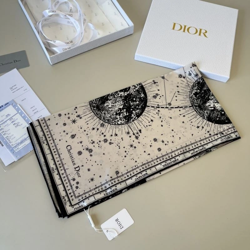 Neat Christian Dior Scarf 270725
