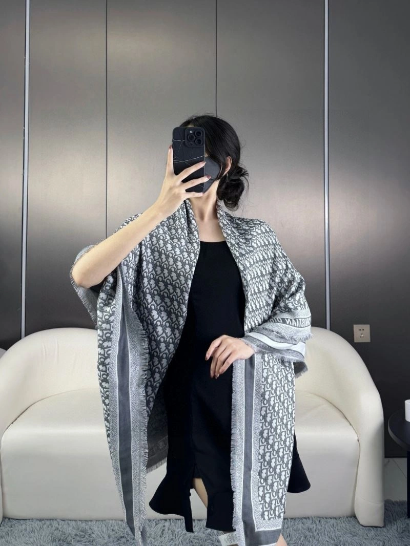 Christian Dior Scarf Effortless 271146