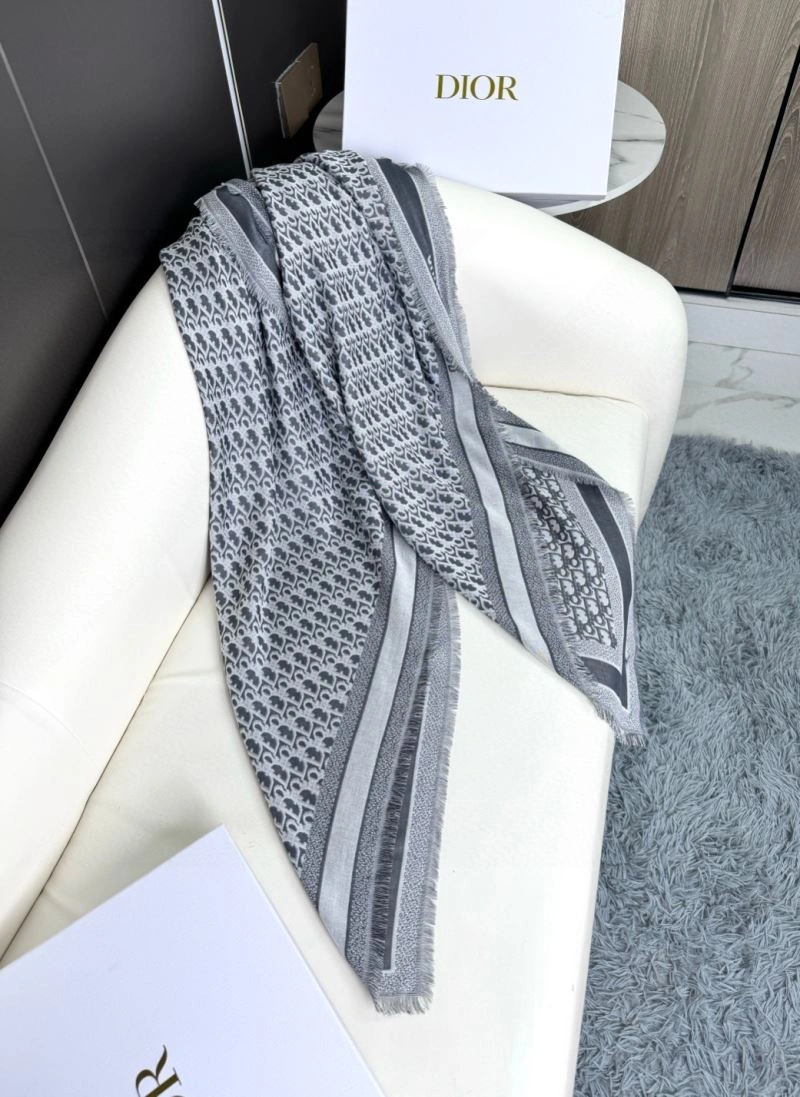 Christian Dior Scarf Effortless 271146