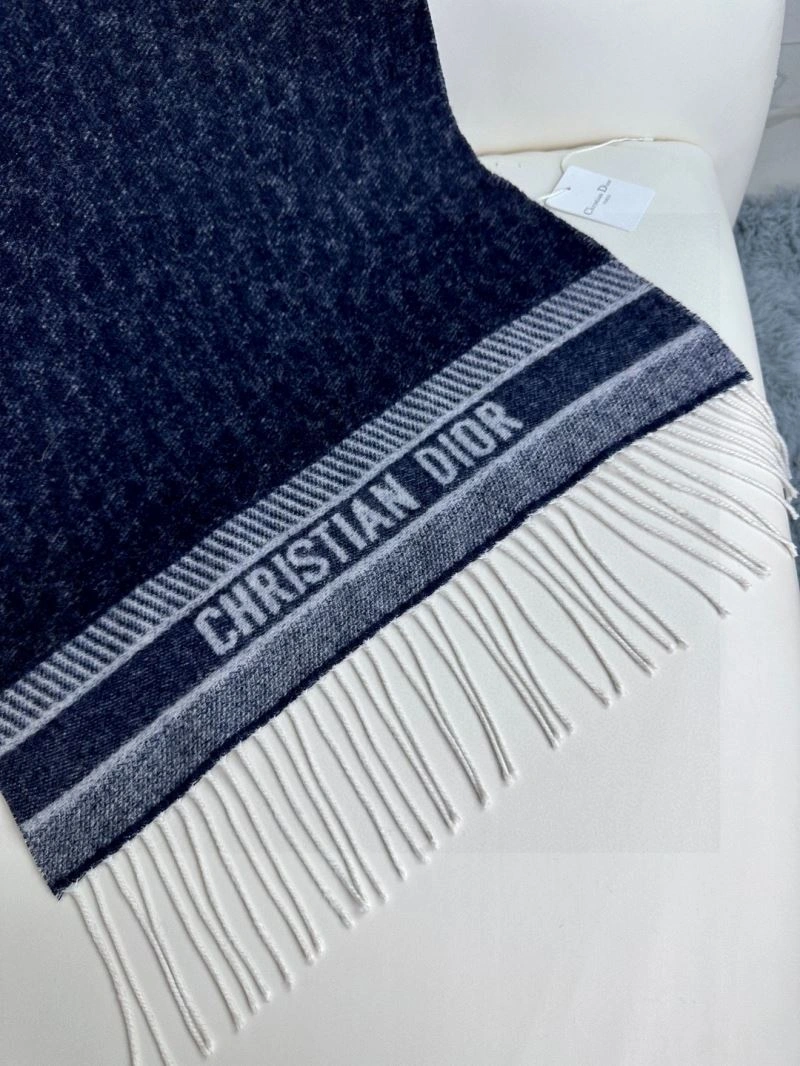 Versatile Christian Dior Scarf 271115