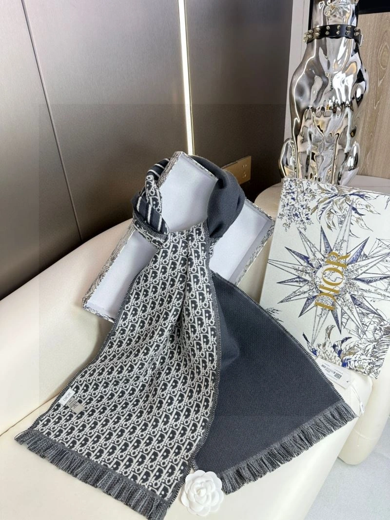 FlexibleFit Christian Dior Scarf 271114
